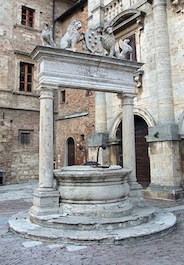 Pozzo dei Grifi e dei Leoni